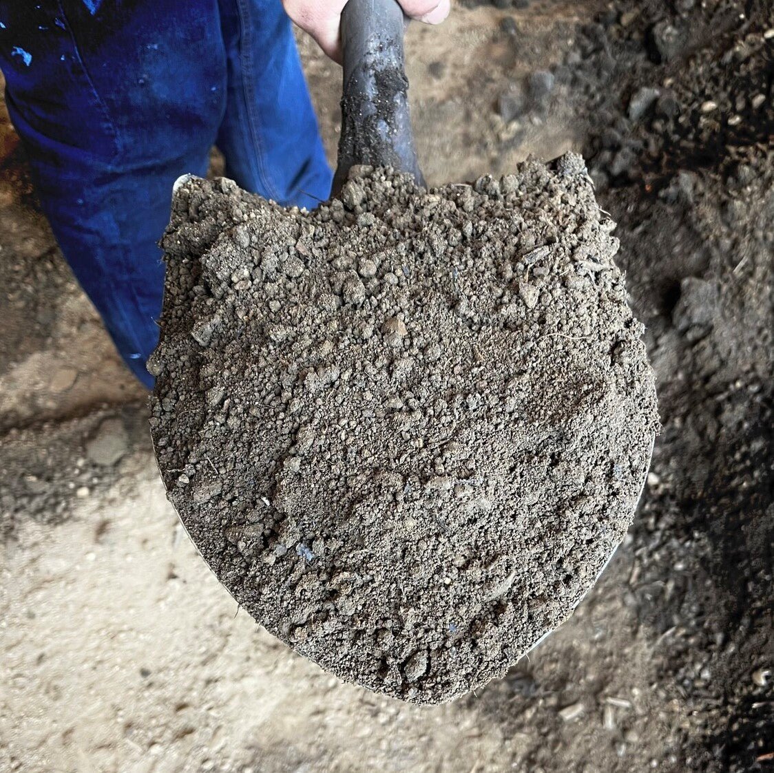 Silver Spring Soil Delivery - Mulch Mound
