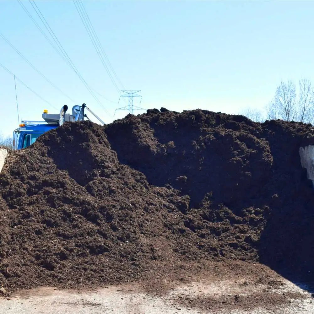 Columbus Mulch Delivery - Mulch Mound