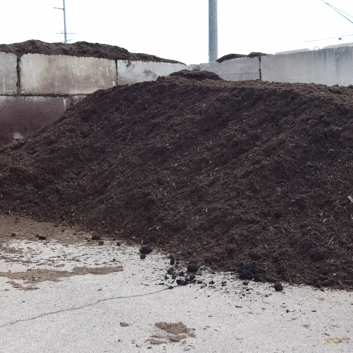 Columbus Mulch Delivery - Mulch Mound