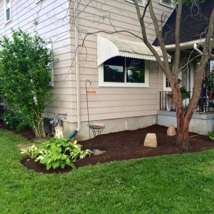 Columbus Mulch Delivery - Mulch Mound