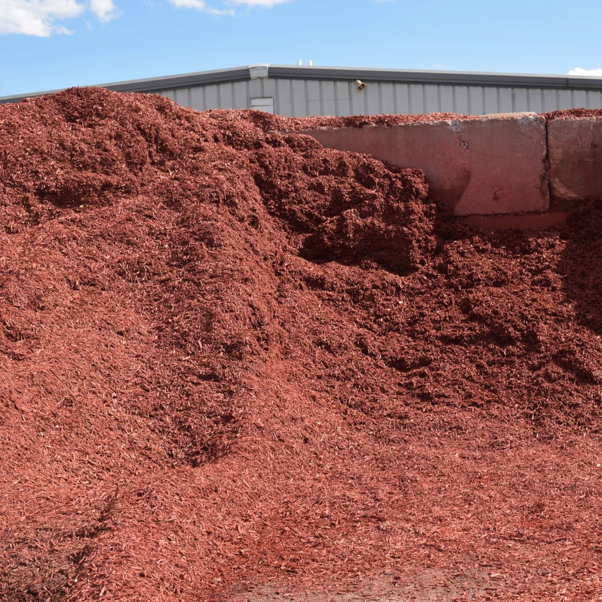 York Mulch Delivery - Mulch Mound